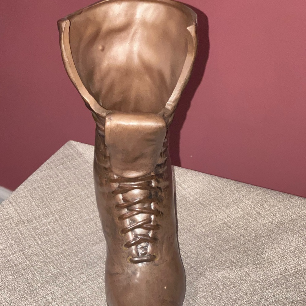 Vintage-Style Bronze Victorian Lace-Up Boot Decor Vase - Picture 3 of 9